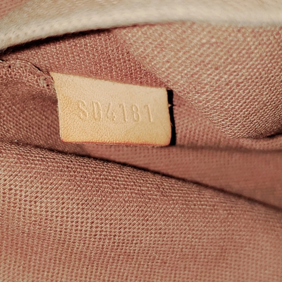 Louis Vuitton Palermo - Picture 4 of 8